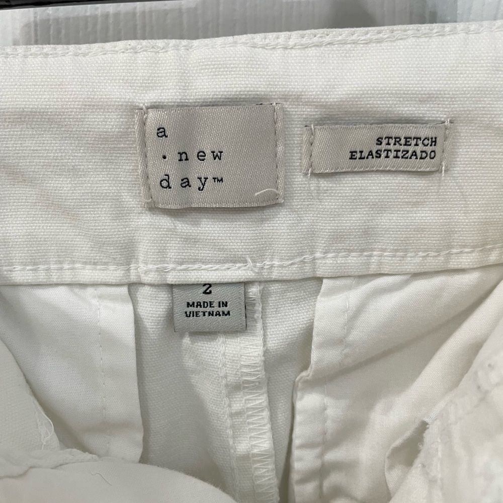 A New Day 98% Cotton Blend Stretch White Straight Leg Pants Women’s Size 2 - Picture 5 of 7